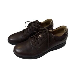 Clarks Unstructured Women Un Adorn Lace Up Shoe Sz 10 Leather Casual Comfort EUC
